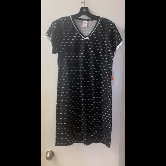 📦 Capsleeve Night-shirt - Picture 2 of 4